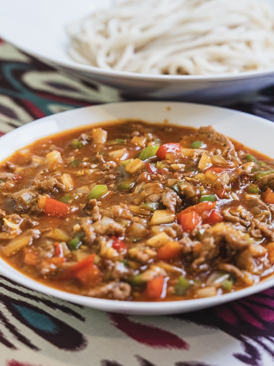 27. 碎肉拌面 (Unche Laghman (Hand-Pulled Noodles with Minced Beef))